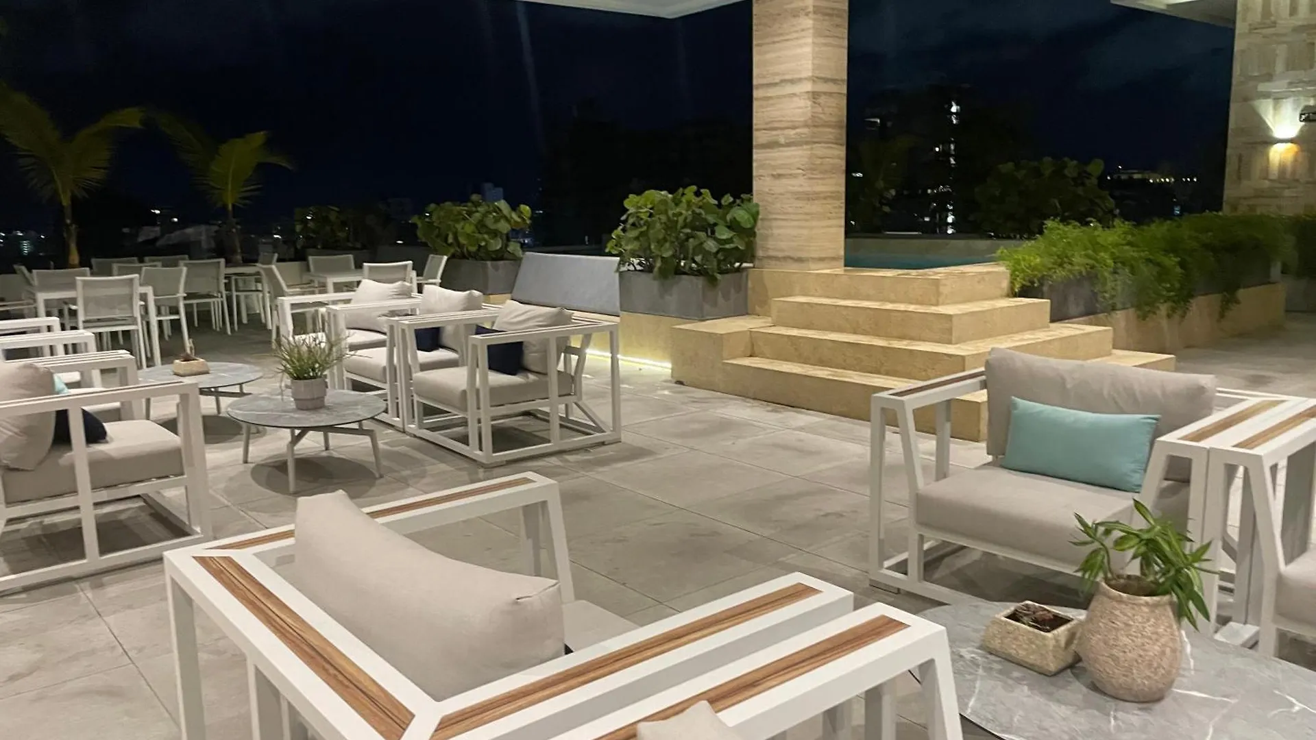 Piantini'S Skylight Apartment Santo Domingo